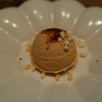 六雁 - デザート① 醤油アイス