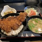 Tonkatsu Aji Dokoro Kura - ロースカツ丼ランチ
