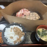 Kandou No Niku To Kome - ハンバーグ＆カルビコンボ定食