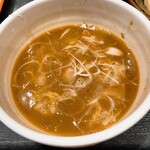 Menya Suiren - 熱々のスープ