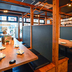 焼鳥 しょうじん - ロールカーテン付きなので隣のお客様も気になりません。