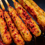 焼鳥 しょうじん - 秘伝のタレにくぐらせた串も絶品です。