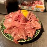 Yakiniku Taishuusakaba Shin Nikuyakiya - 