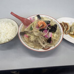 九州ラーメン友理 - チャンポンと餃子とライス。チャンポン好きな方なら、是非！