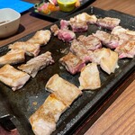 Nianagototoshirogimo - アツアツ鉄板 ハーフ&ハーフ