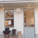 ヤマウシ小屋 - 入口