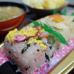 カネミ - 料理写真:春の彩三味おこわ（桜・筍・赤飯）￥438-