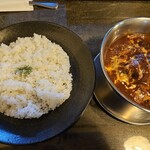 一文字カリー店 - チキン(辛さ5)＋ココナッツミルク