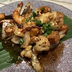 Madam My modern thai vietnamese - エビの生黒胡椒炒め