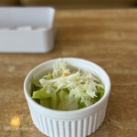 Shuberu - ランチセットのサラダ。