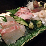 居酒屋 おば九 - 刺身5点盛り
真鯛、タコ、ホタテ、シマアジ、カンパチ