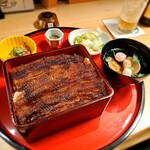 Sumiyaki Unafuji - ⚫上うな重　これがセットで付いてきます