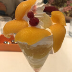 フォーシーズンズカフェ - 枇杷のパフェ