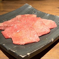 和牛とタン 焼肉 とみ 新橋本店 - 