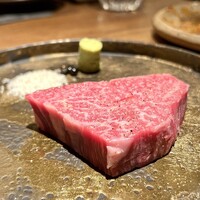 和牛とタン 焼肉 とみ 新橋本店 - 