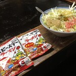 しんちゃんち - ベビースターはもんじのお供に欠かせません！