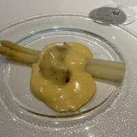 ルメルシマン オカモト - アスパラガスとオマール海老のソテー サバイヨン・ソース