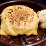 波へい - 煮込みハンバーグ チェダーチーズのせ