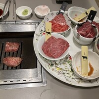 熟成和牛焼肉エイジング・ビーフ 横浜店 - 熟成和牛7種盛り合わせ
