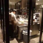 すすきの焼肉きらく - キッチン