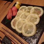 すすきの焼肉きらく - スーパーネギタン塩と上タン塩