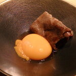 すすきの焼肉きらく - 割りしたと卵とウニ