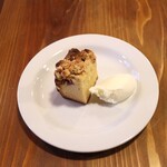 Hachihare - イチゴとクランブルの米粉のケーキ