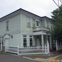 唐草館 - 駐車場は裏手