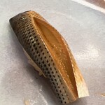 おかめ寿司 - 小肌。〆加減も鈴木親方と瓜二つ