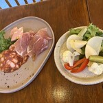 Oyster House Pisca - 生ハムと季節野菜のピクルス