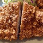 Tonkatsu Oozeki - ロースかつ定食(2100円)にカニコロッケを1つ追加