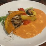 幸せを感じるワインと空飛ぶ唐揚げバル バル平 - 