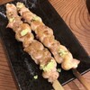 Sakaba Hitosuji - セセリ串2本380円(税別)