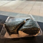 おにぎりこんが - お勧めは卵黄醤油、わたしは明太子と一緒にしました