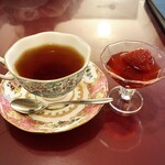 シュシュ エルミタージュ - ロシアチャイと自家製苺ジャム♩