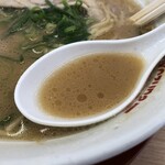 Ramen Yoko Duna - 豚骨醬油ベースのスープ