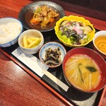 和乃食 ここから - 肉料理  牛バラと長芋の甘辛煮　プラス一品は釜揚げしらすと水茄子のサラダ