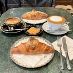 LE CAFE DE L'Officine Universelle Buly - クロワッサン、カプチーノ、カフェ・アロンジェ♡