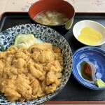 もりや商店 - 生うに丼,沢庵,ふのり味噌汁
