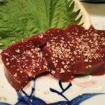 馬肉専門店 よかよか - 生レバー刺し（馬）