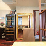 チェルバイア - 店内のテーブル席の風景です