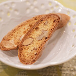 チェルバイア - プランツォＢ 2000円 のビスコッティ