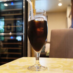 チェルバイア - プランツォＢ 2000円 のアイスコーヒー