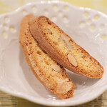 チェルバイア - プランツォＢ 2000円 のビスコッティ