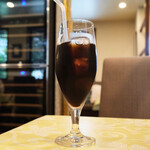 チェルバイア - プランツォＢ 2000円 のアイスコーヒー