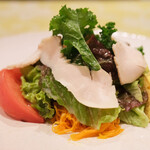 プランツォＢ 2000円 の調布産の色々な野菜のサラダ仕立ての前菜