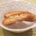 チェルバイア - プランツォＢ 2000円 のビスコッティ