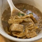 Menya Ohana - 魚介醤油つけ麺のスープの具