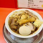 Menderu - 小豚+煮卵（あぶら、ニンニク】