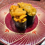 八食市場寿司 - ウニ食べ比べ2貫(むらさき・バフン)